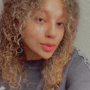 Meet your Posher, Jaella